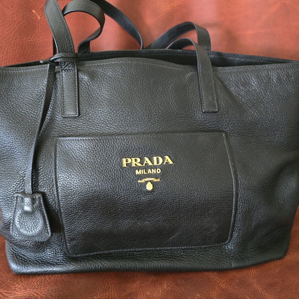 Prada Vitelo Daino Pocket Black Leather Shopping Tote Bag